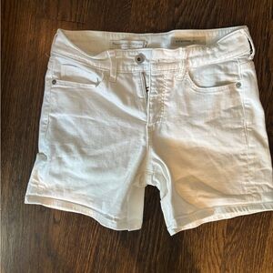 Pilcro Women's White Denim Shorts (size 27)